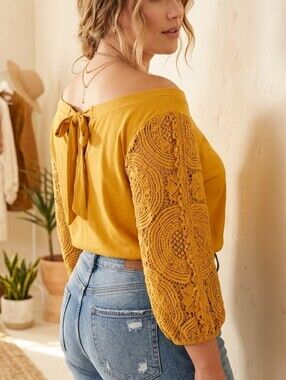 Anthropologie Mustard Yellow Lace Puff Sleeve Top – Size XL